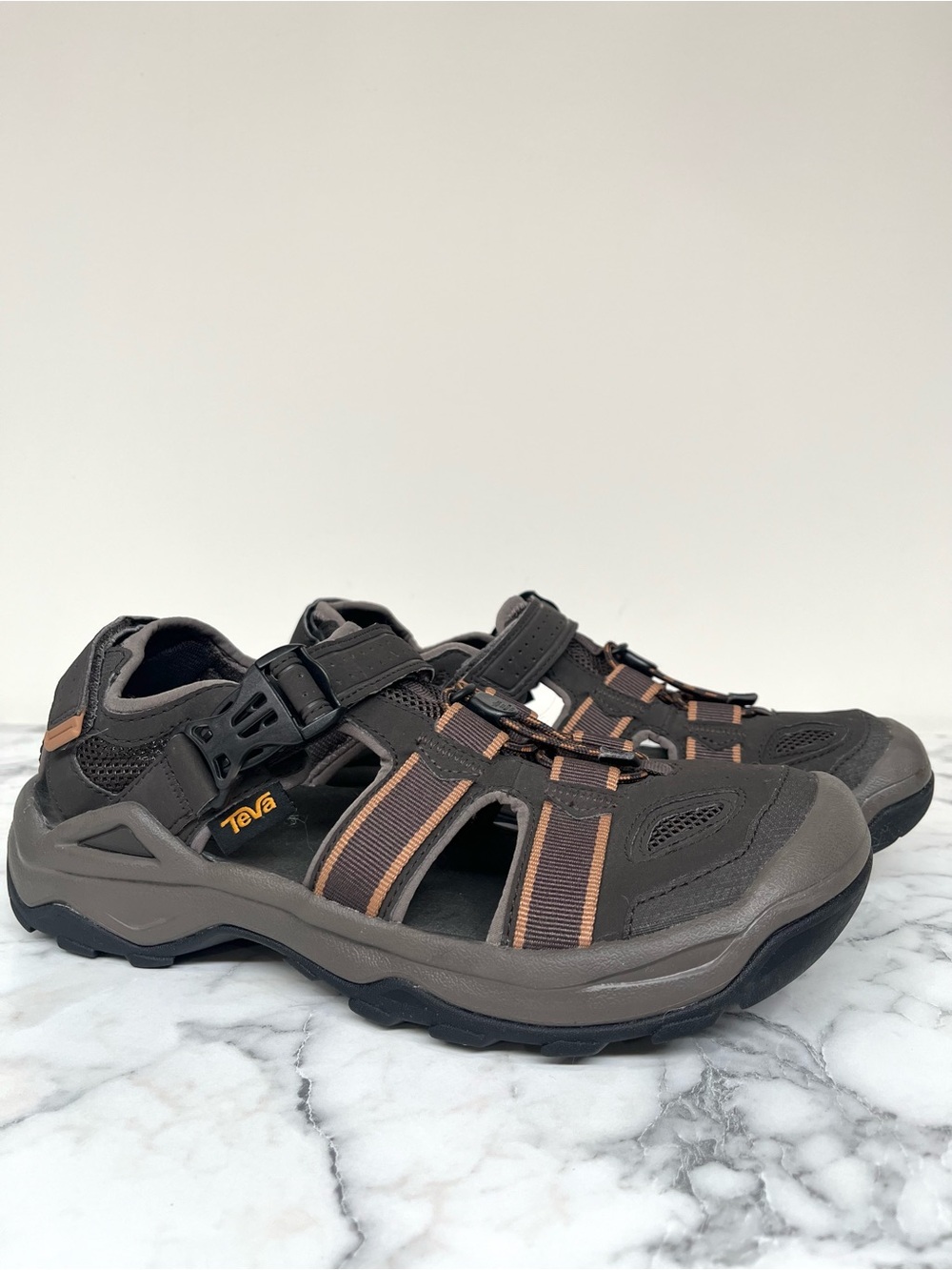 TEVA Omnium 2 Water Sandals Men's Size Men’s 9.5 Brown Velcro Outdoor Hiking